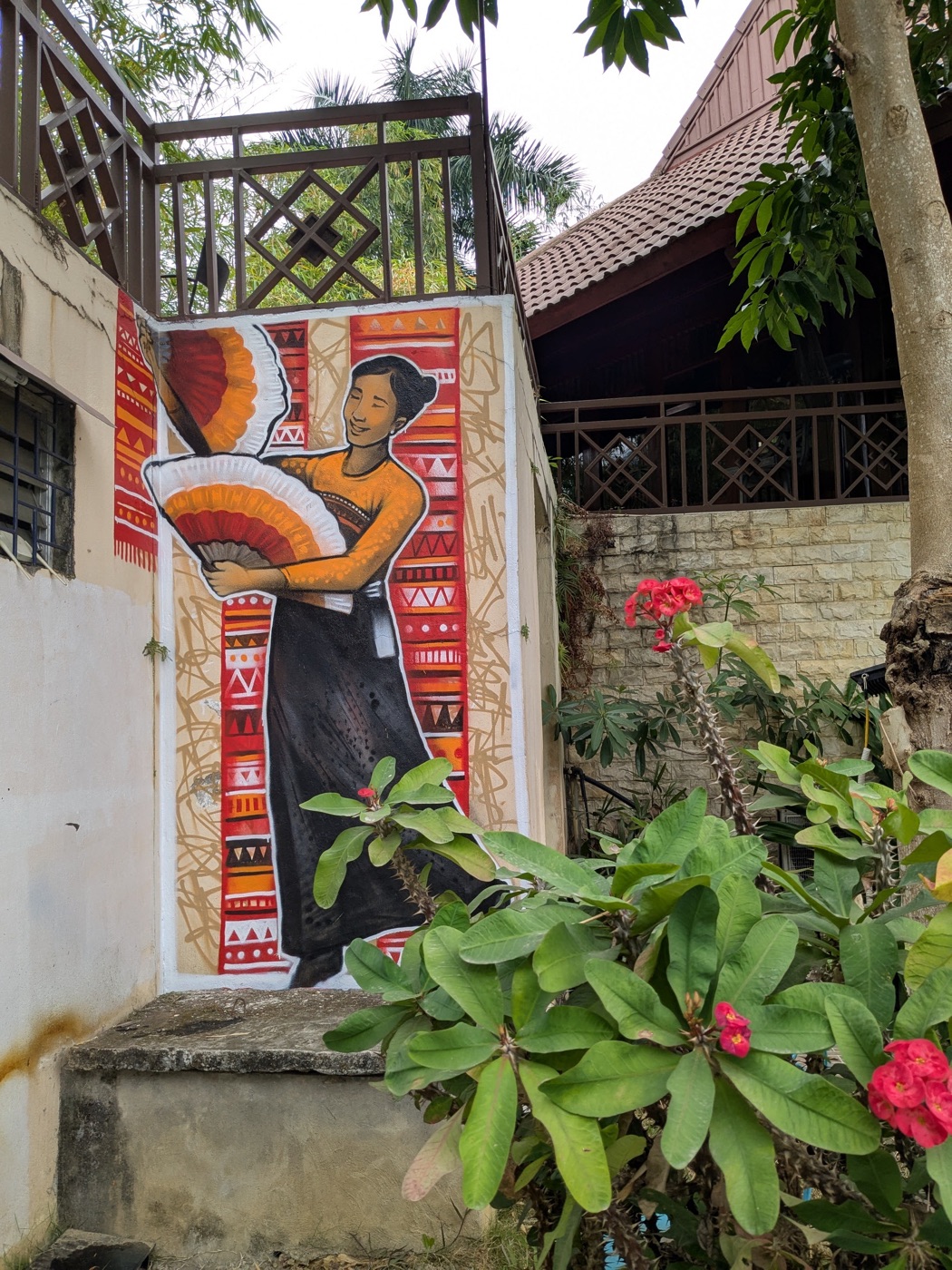 Mural by Sơn Nguyễn